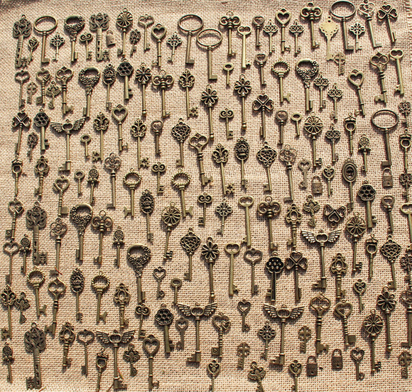 Assorted Skeleton Key Charms Vintage Wedding Confetti DIY Craft (Set of 165)